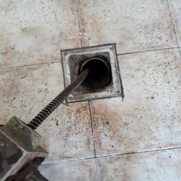Destapacion de tapa cloacal en Ramos Mejia